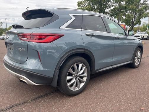 2022 INFINITI QX50 LUXE