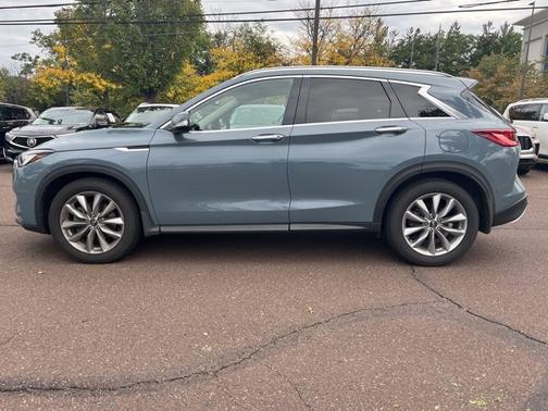 2022 INFINITI QX50 LUXE