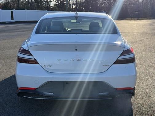 2023 Genesis G70 2.0T