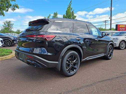 2025 INFINITI QX60 LUXE