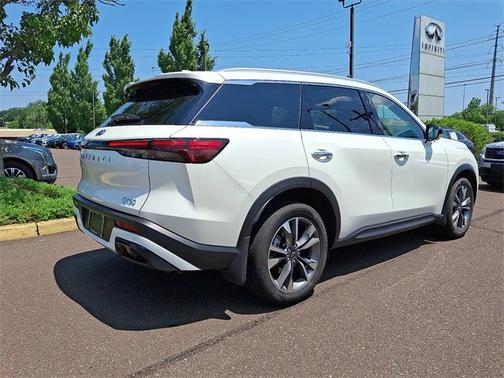 2025 INFINITI QX60 LUXE