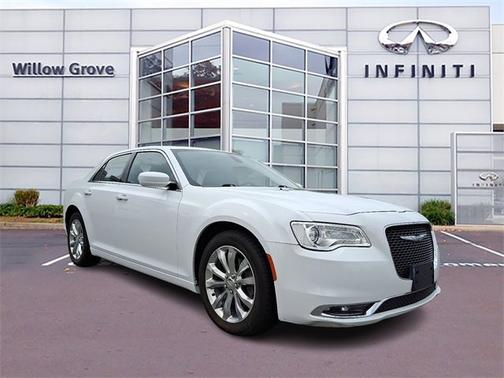 2017 Chrysler 300 Limited