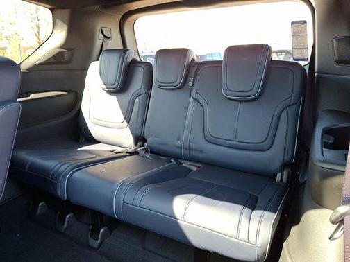 Radiant White 2026 INFINITI QX80 SPORT AWD
