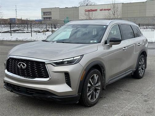 2025 INFINITI QX60 LUXE