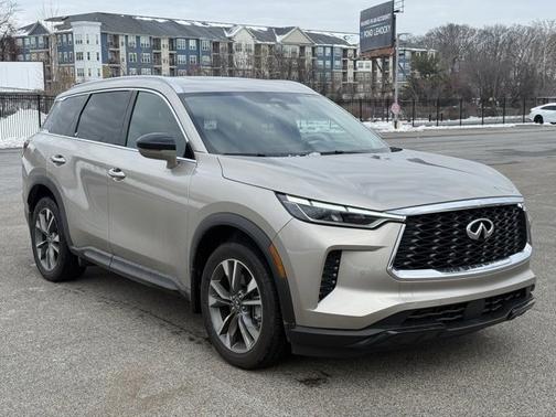 2025 INFINITI QX60 LUXE