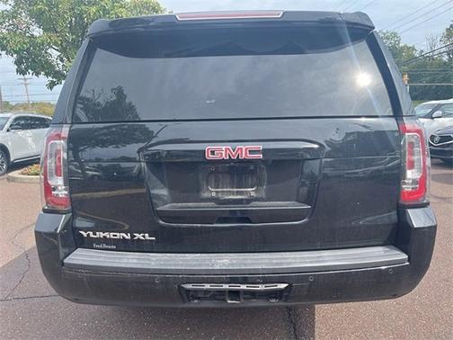 2017 GMC Yukon XL SLT