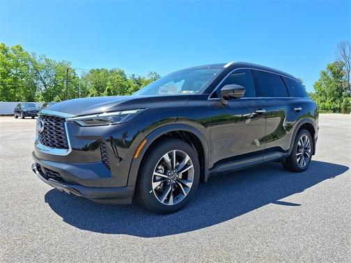 2025 INFINITI QX60 LUXE