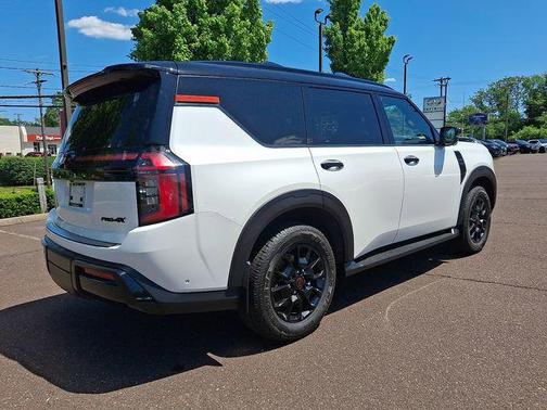 Aspen White Tricoat/Super Black 2026 Nissan Armada PRO-4X