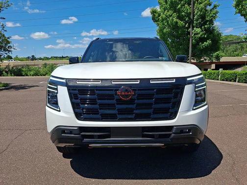 Aspen White Tricoat/Super Black 2026 Nissan Armada PRO-4X