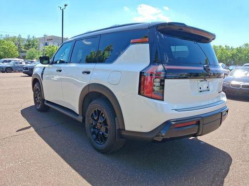 Aspen White Tricoat/Super Black 2026 Nissan Armada PRO-4X