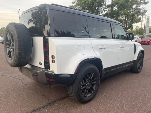 2021 Land Rover Defender X-Dynamic SE