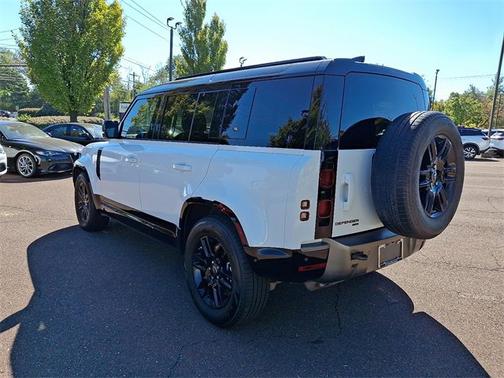 2021 Land Rover Defender X-Dynamic SE