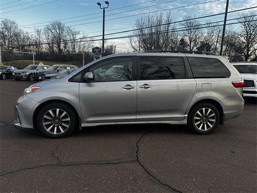 2018 Toyota Sienna XLE Premium