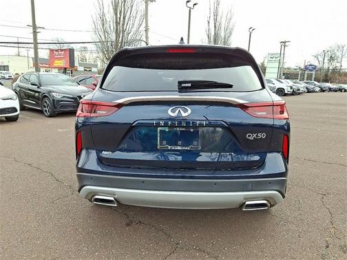 2023 INFINITI QX50 LUXE