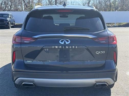 2023 INFINITI QX50 LUXE