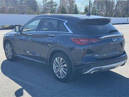 2023 INFINITI QX50 LUXE