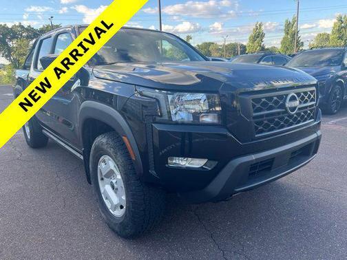Super Black 2024 Nissan Frontier SV
