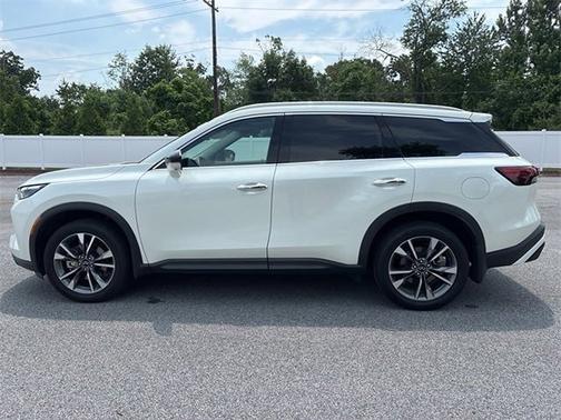 2024 INFINITI QX60 LUXE