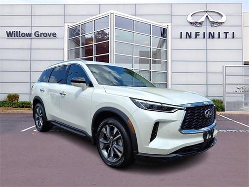 2024 INFINITI QX60 LUXE
