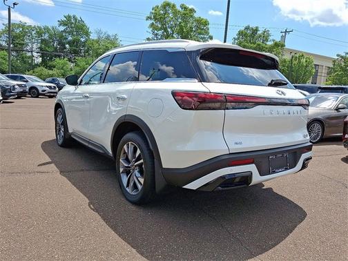 2024 INFINITI QX60 LUXE