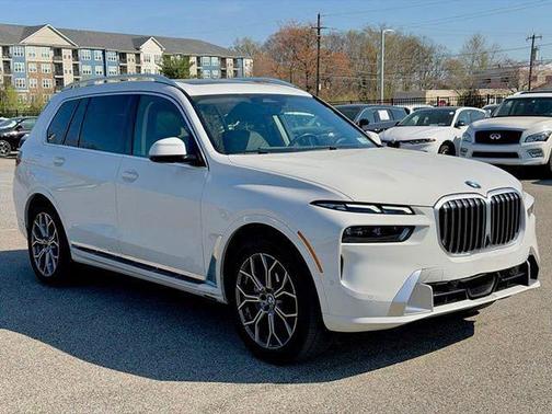 Alpine White 2024 BMW X7 xDrive40i