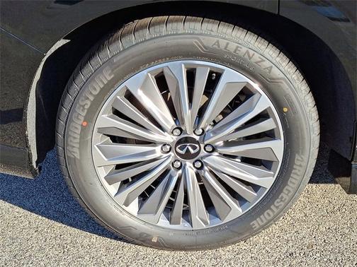 2026 INFINITI QX80 LUXE
