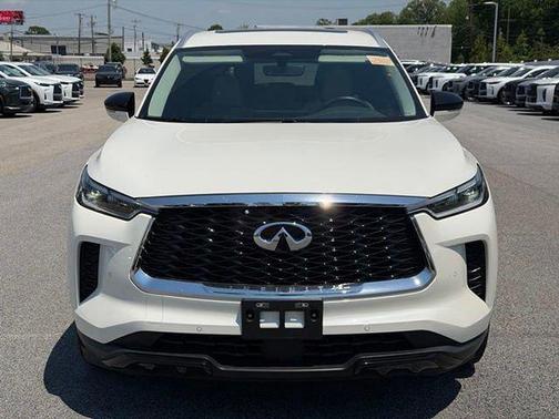 Majestic White 2024 INFINITI QX60 Luxe