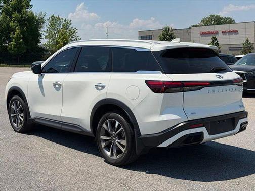 Majestic White 2024 INFINITI QX60 Luxe