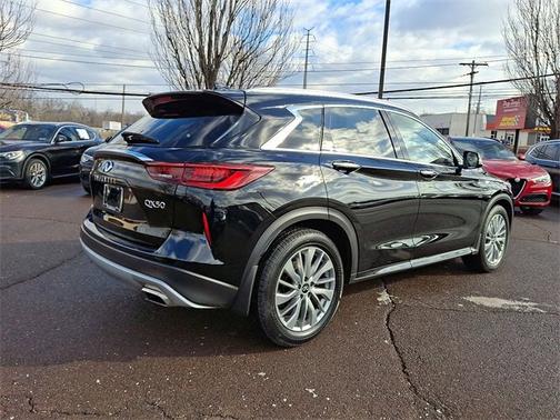 2025 INFINITI QX50 LUXE
