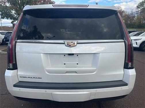 2018 Cadillac Escalade Luxury