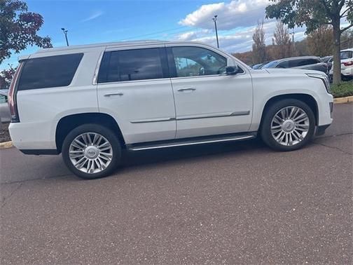 2018 Cadillac Escalade Luxury