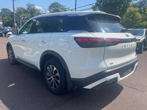 2025 INFINITI QX60 PURE