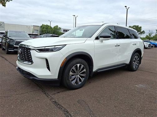 2025 INFINITI QX60 PURE