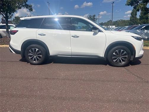 2025 INFINITI QX60 PURE