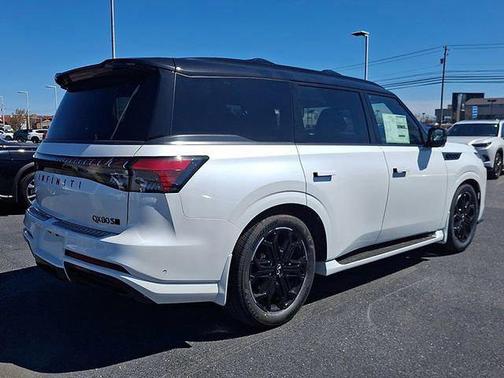 Radiant White/Black Obsidian 2026 INFINITI QX80 SPORT AWD