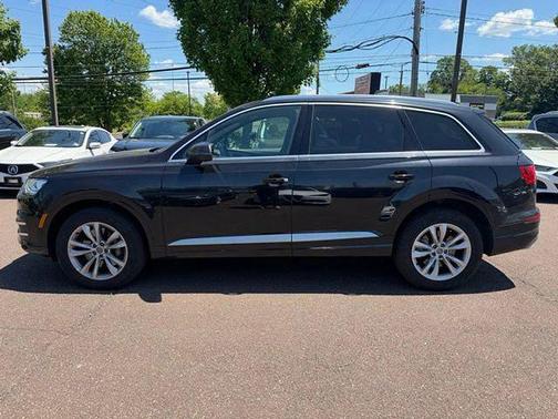 Black 2018 Audi Q7 2.0T Premium