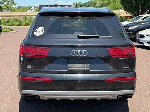 Black 2018 Audi Q7 2.0T Premium