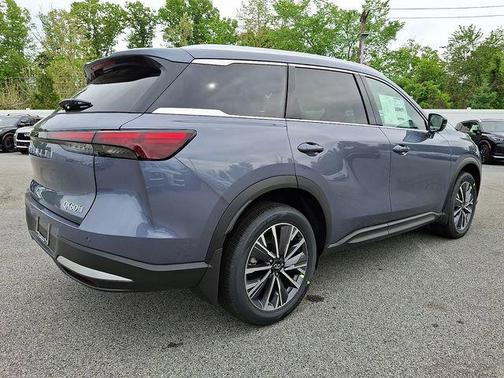 Gray 2027 INFINITI QX60 LUXE AWD