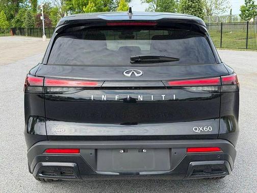 Mineral Black 2025 INFINITI QX60 Pure
