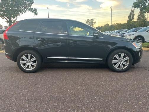 2016 Volvo XC60 T6 Platinum