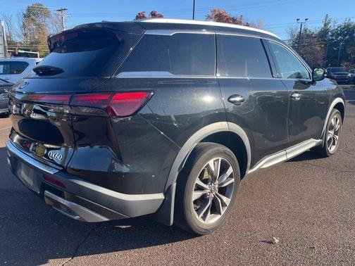 2022 INFINITI QX60 LUXE