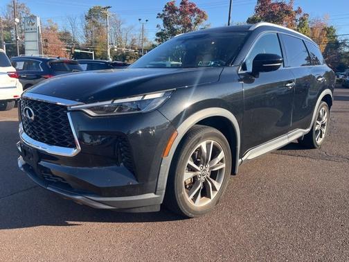2022 INFINITI QX60 LUXE