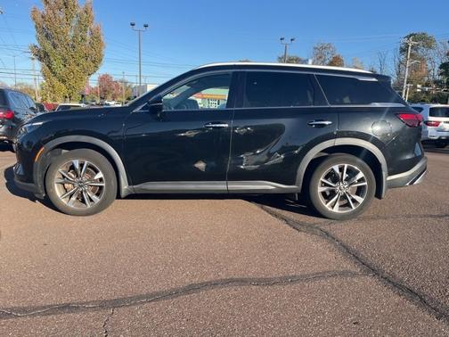 2022 INFINITI QX60 LUXE