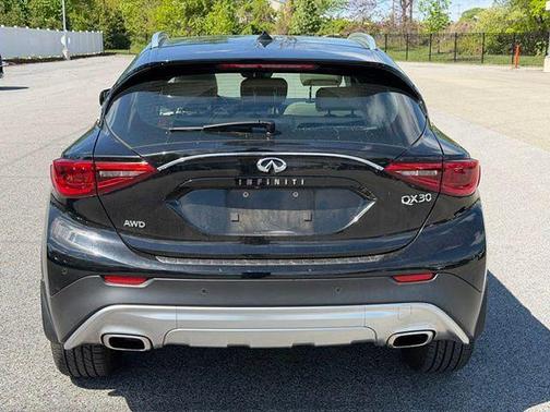 Black Obsidian 2018 INFINITI QX30 Premium