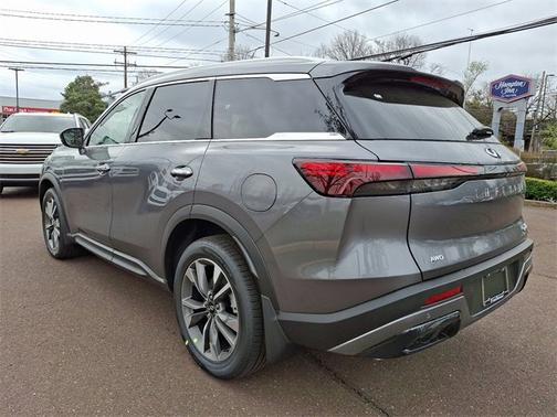2025 INFINITI QX60 LUXE
