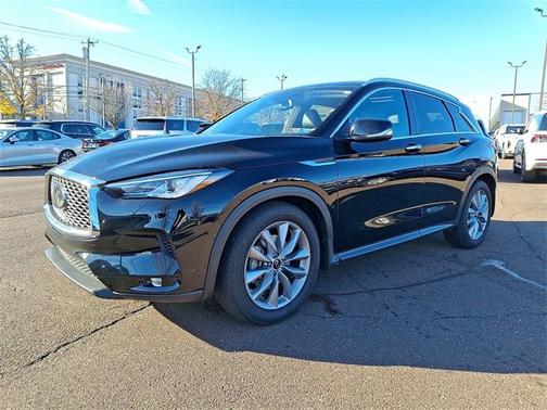 2022 INFINITI QX50 LUXE