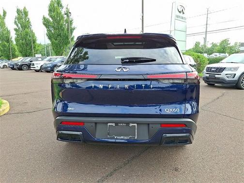2024 INFINITI QX60 LUXE