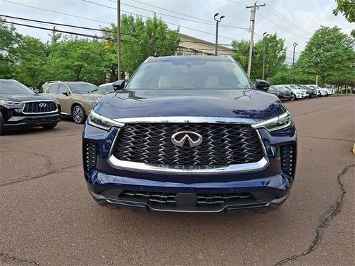 2024 INFINITI QX60 LUXE