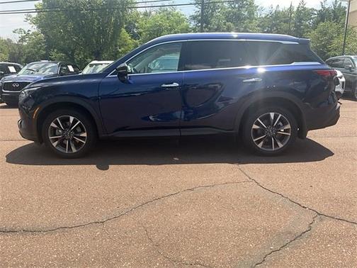 2024 INFINITI QX60 LUXE