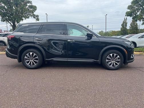 2025 INFINITI QX60 PURE